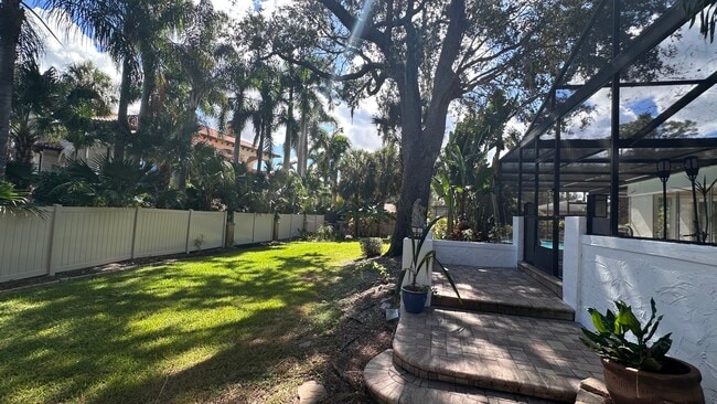 Photo - 1404 Riverside Dr