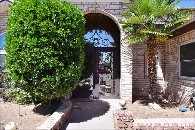 Photo - 1857 Ralph Janes Pl