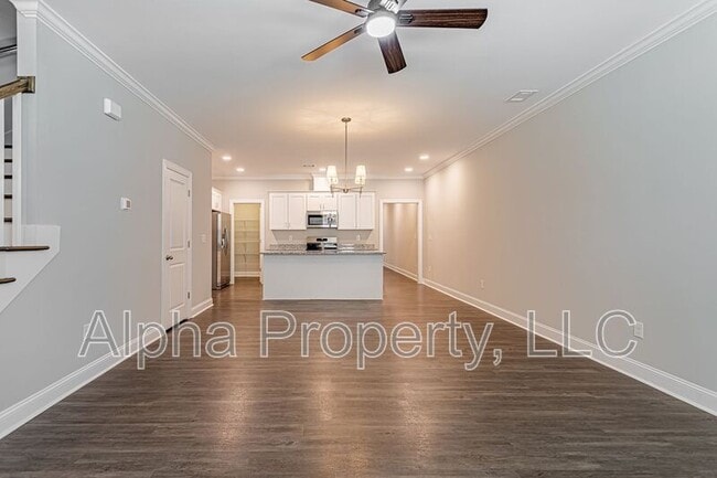 Photo - 105 Remount Way