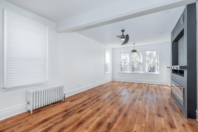 Photo - 324 Stegman Pkwy