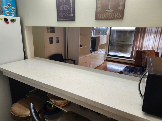 Photo - 1643 Cambridge St Unidad 55