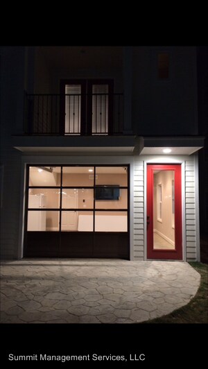 Photo - 102 Oxford Commons Blvd