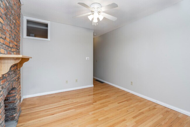 Photo - 933 N 4th St