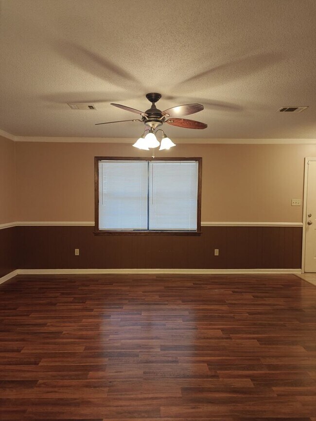 Photo - Elegant & Spacious 3-Bedroom Brick Home with Private Garage