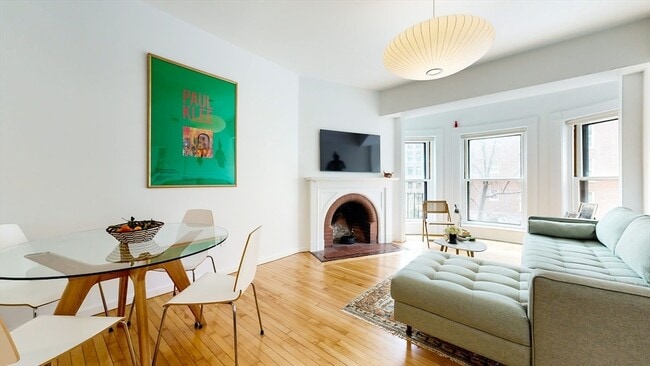 Building Photo - 23 Bay State Rd Unit 5