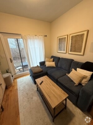 Building Photo - 58 Medford St Unit 1 Rental
