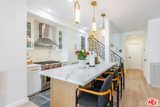 Building Photo - 5507 W 149th Pl Unit 7 Rental