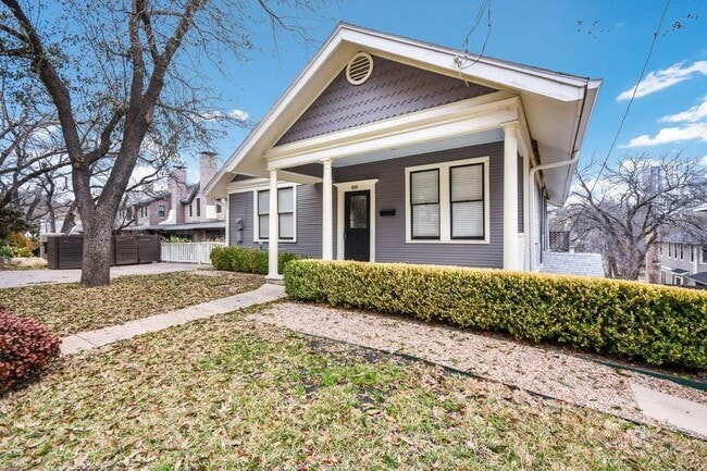 Photo - 609 Harthan St