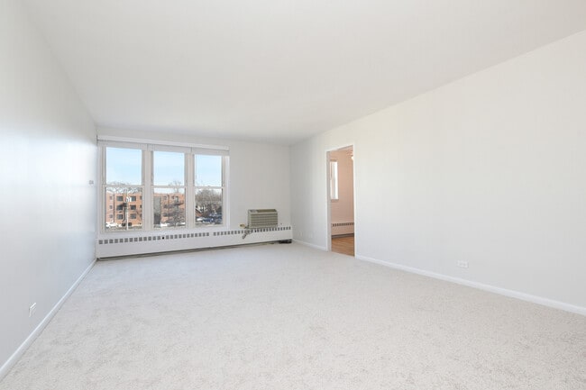 Photo - 1333 W Touhy Ave Unidad 301