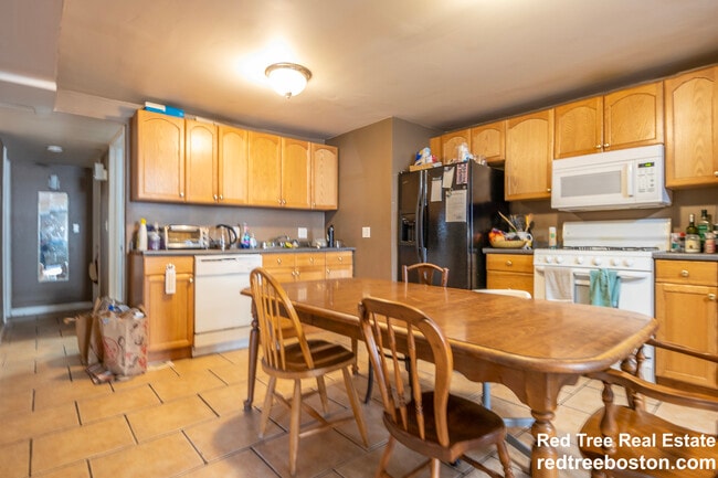 Photo - 18 Greylock Rd