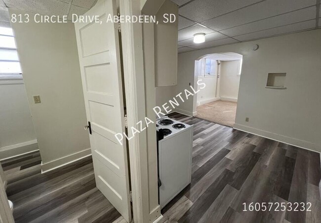 Building Photo - 19 7th Ave SE Unit 14