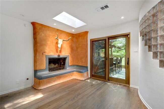 Photo - 1609 Norris Dr