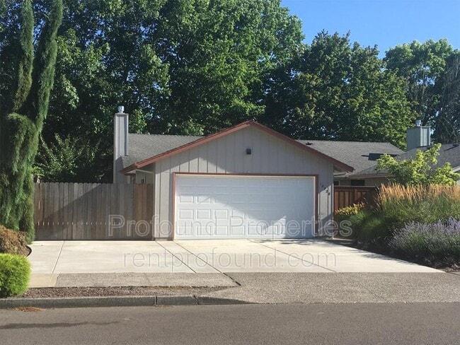 Building Photo - 18920 NW Nelscott St