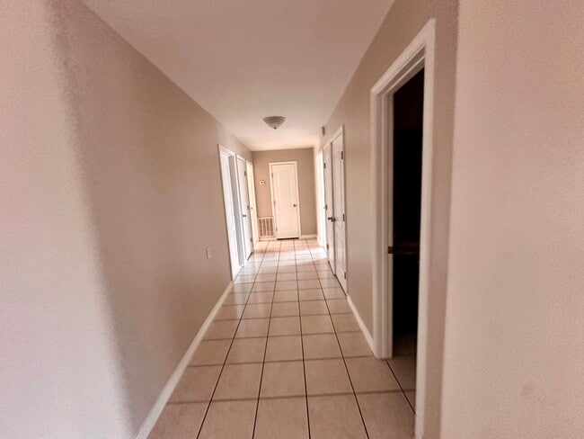 Photo - 3828 Clavel St