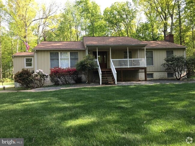 Building Photo - 41329 Red Hill Rd Rental