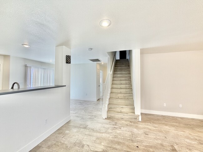 Photo - 5863 Rose Tiara Dr