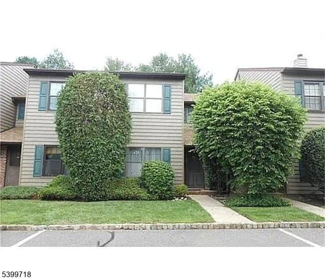 Photo - 5 Pheasant Run