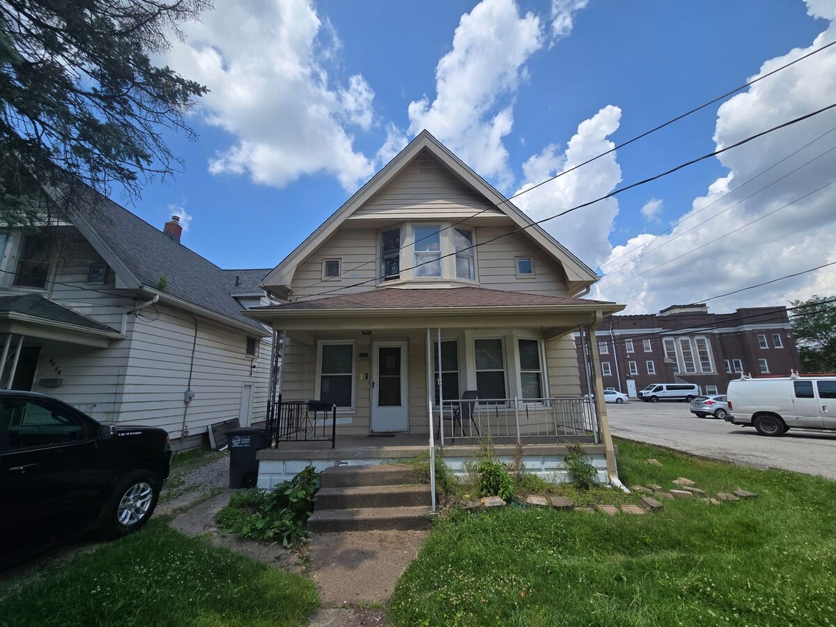 3 Bedroom House - 3 Bedroom House
