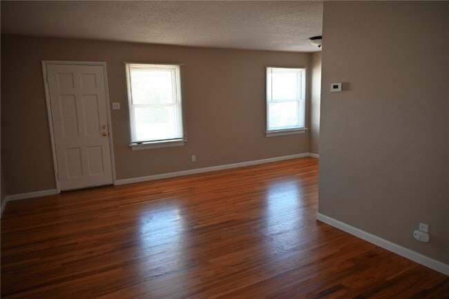Photo - 9510 Lydell Dr