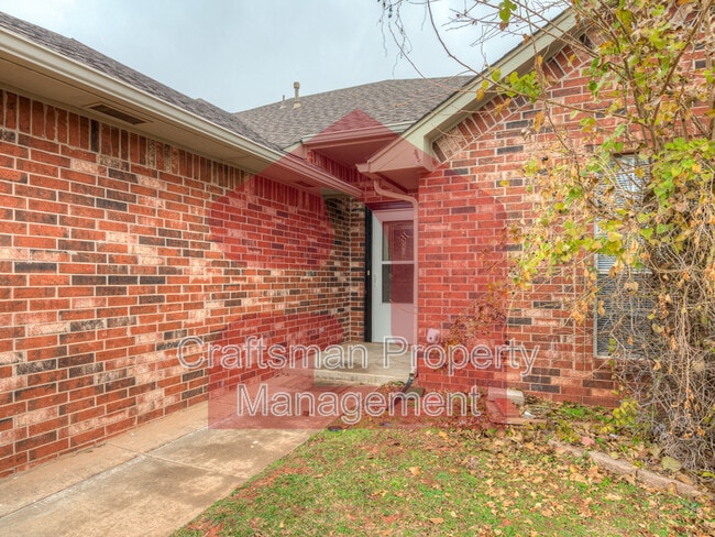 Photo - 2711 Silvertree Dr
