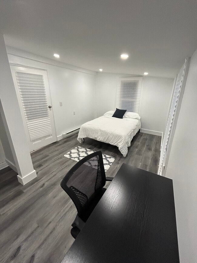 Photo - 82 Chapin St Unit Student room for January