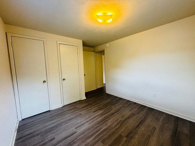Photo - 1605 Lark Ln Unidad 4