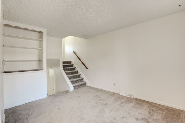 Photo - Applewood Crest Townhomes & Apartments