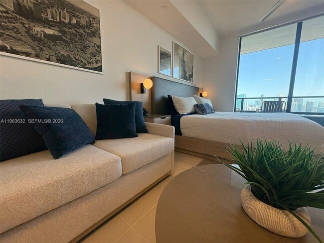 Photo - 159 NE 6th St Unidad 4010