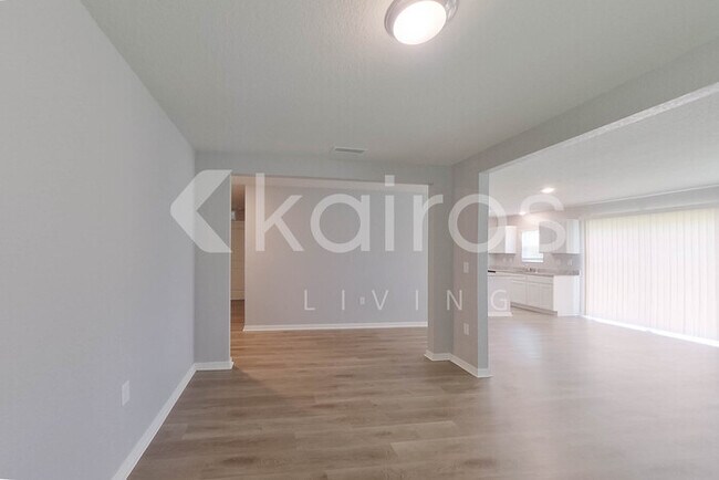 Photo - 1233 Huntington St