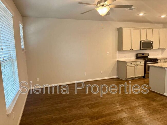 Photo - 120 Buckthorn Dr