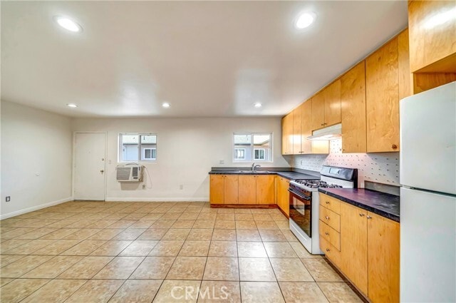 Photo - 6735 Elmer Ave Unit 12