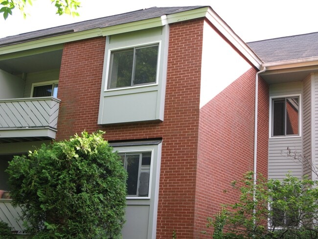 Photo - 121 Cluff Crossing Rd Unit Apt 24