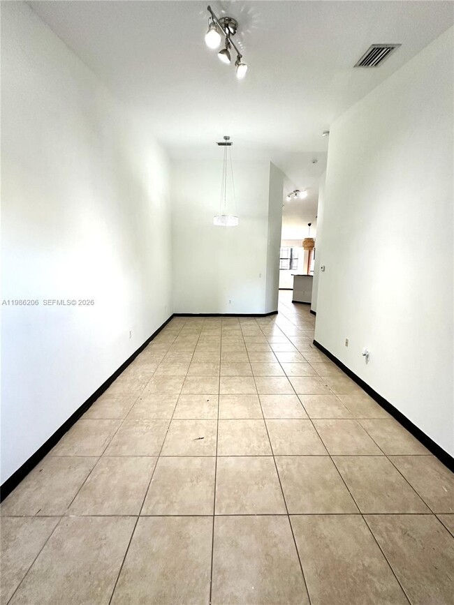 Photo - 3550 NE 5th St Unit 202