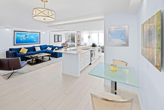 Photo - 3100 NE 49th St Unit 206