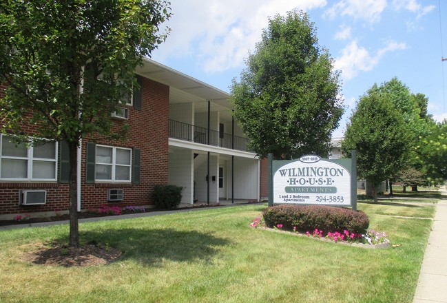 Wilmington House Roscommon Place Apartments - Dayton, OH | ForRent.com