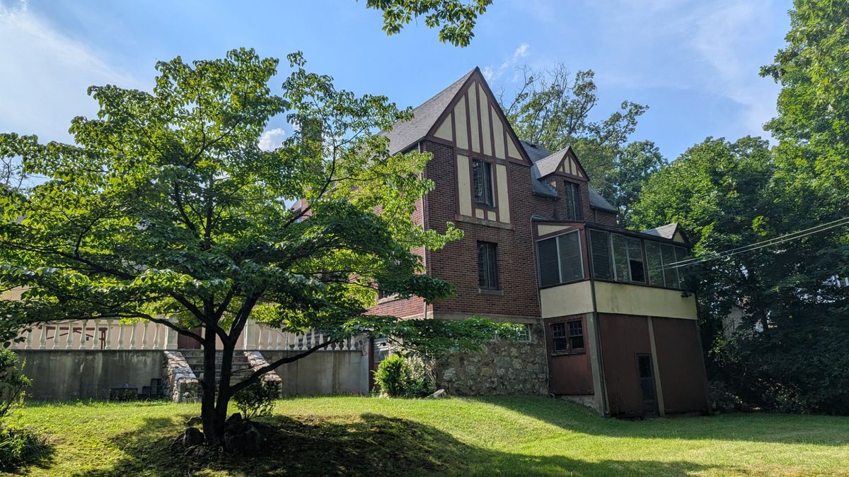Photo - 78 Roe Ave