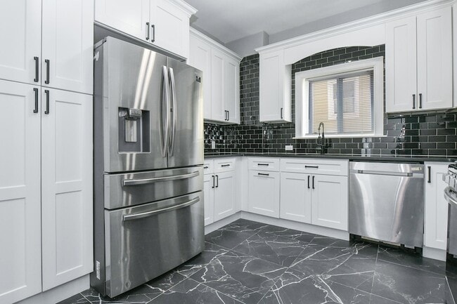 Photo - 540 61st St Unit 1