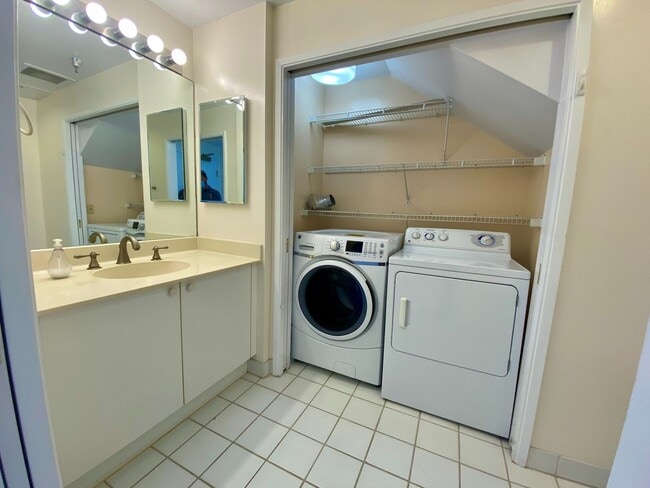 Photo - Luxurious 2/2.5/2 bi-level Kakaako apartment at the Imperial Plaza Unit 818