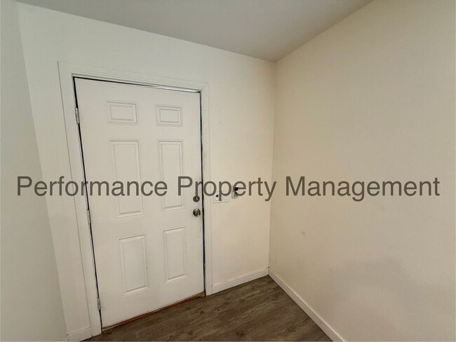 Photo - 703 Decatur St Unit B
