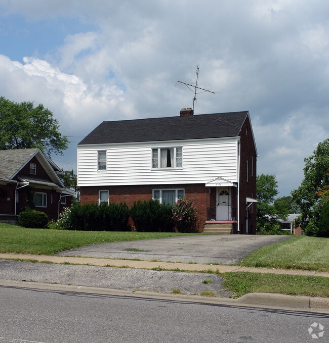 4376 Mahoning Ave Apartments For Rent in Austintown, OH