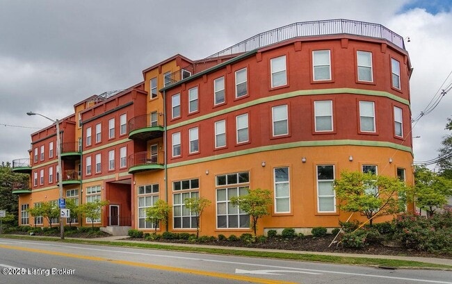 Photo - 2411 Brownsboro Rd Condo