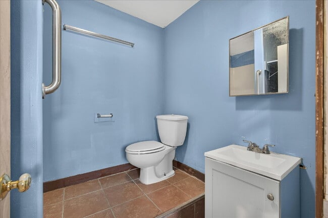 Building Photo - Affordable Studio Living with All Bills Paid
Limited-Time Special: Move In by June 30, Get $350 O... Unit H
