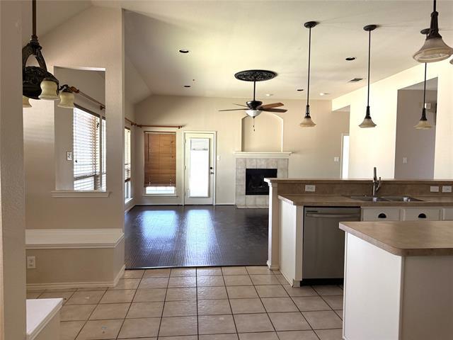 Photo - 2406 Hillside Dr
