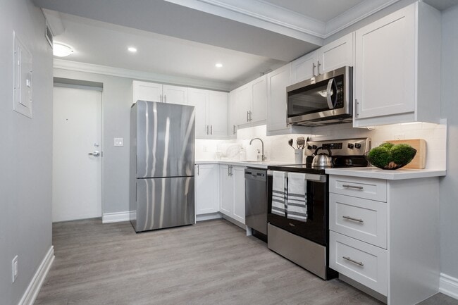 Photo - 75 Carling Street