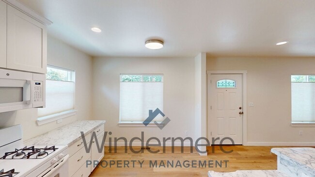 Photo - 834/836 Whitman Unit 834