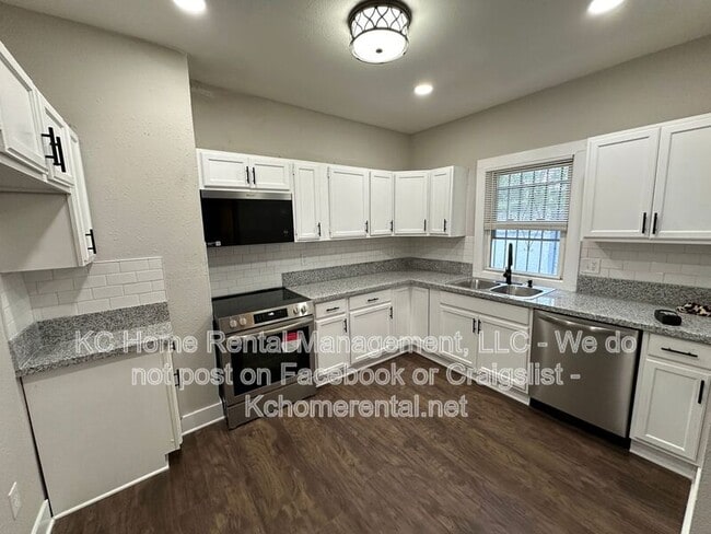 Photo - 3016 E 32 St