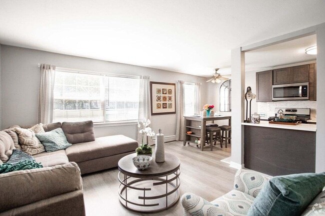 Photo - Market Living