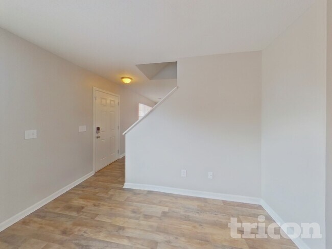 Photo - 175 Cascade Dr