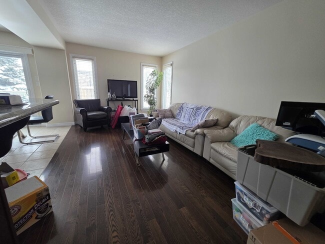 Photo - 1132 Crossfield Ave