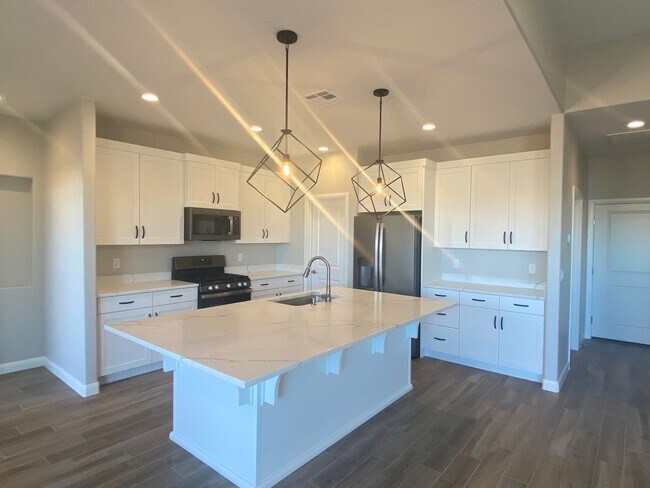 Photo - Beautiful home in the Ledges